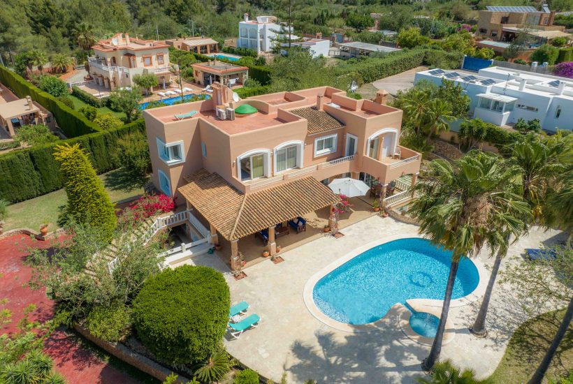Fantástica Villa ubicada en una de las mejores zonas de la isla de Ibiza, “Can Lluis” junto al pueblo de Jesus.
