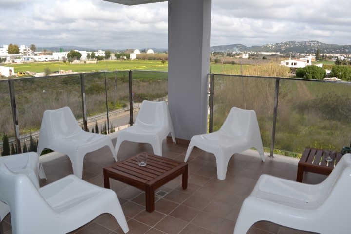 Bonito apartamento con vistas despejadas cerca de Paseo Marítimo y playa de Talamanca
